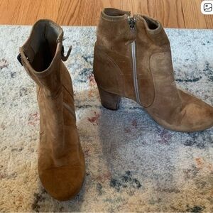 Manas distressed Brown Suede Ankle Boots